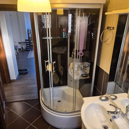 Raisa House Apartment